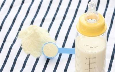 今日起嬰幼兒配方乳粉注冊專用章與注冊檢驗(yàn)抽樣專用章正式啟用